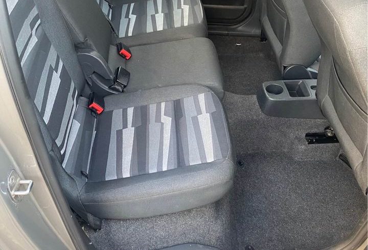 Vand auto Skoda Roomster 1.4 din 2006 in Enfield