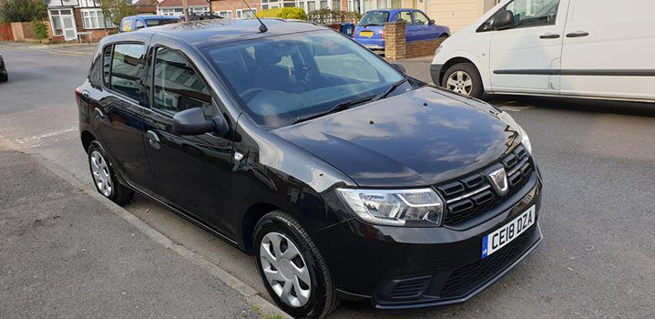 Vand masina Dacia Sandero 2018 1.0 Petrol 4700 Mile Harrow UK