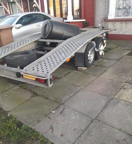 Vand platforma auto 2006 doua axe in Cingford Londra E6