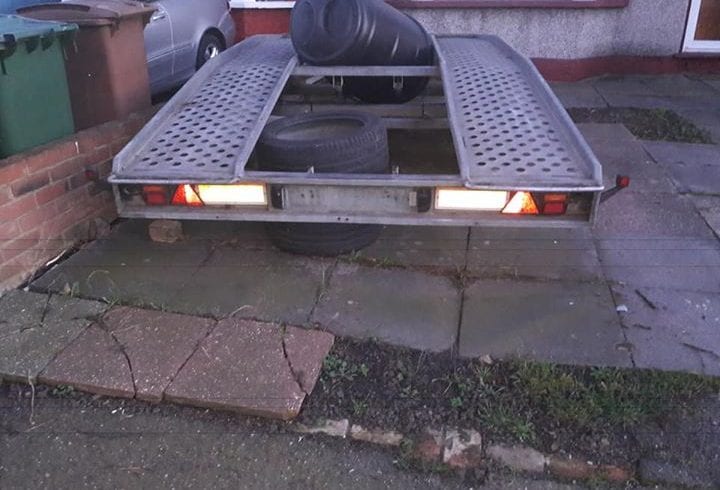 Vand platforma auto 2006 doua axe in Cingford Londra E6