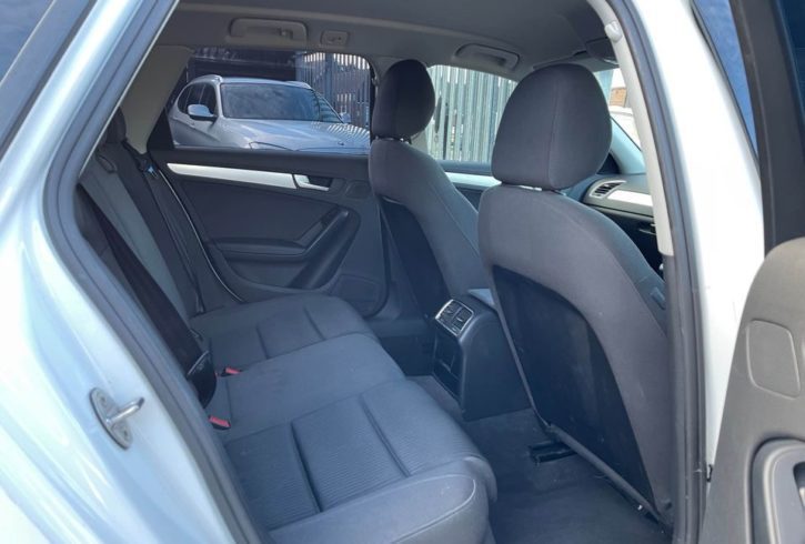 Vanzare Auto Audi A4 Avant 2.0 TDI in Luton UK