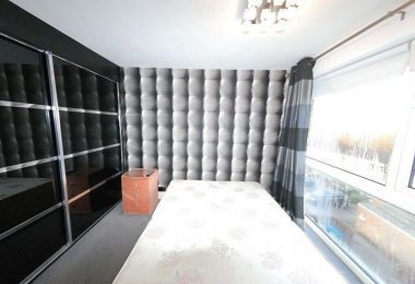 chirie apartament 2 camere Claybury