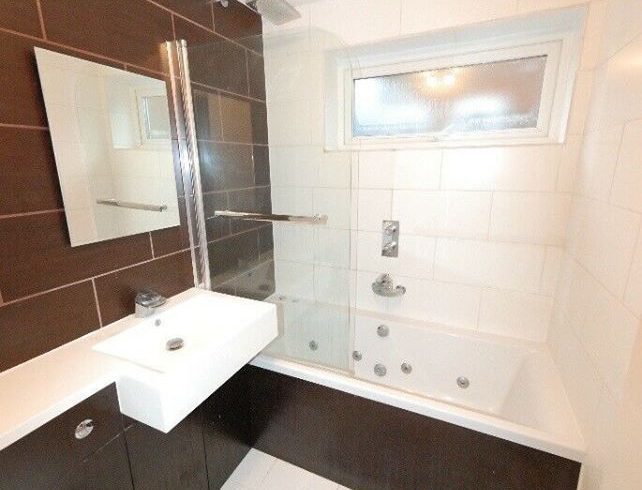 chirie apartament 2 camere Claybury