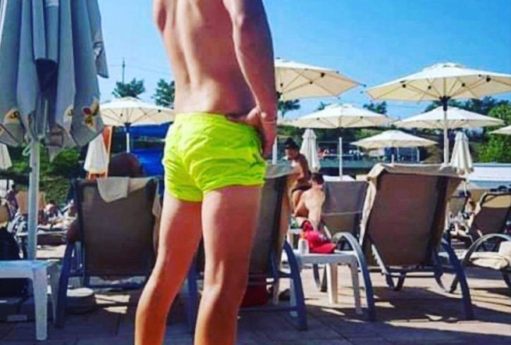 Tanar Atletic Caut Tanara pentru Relatie in UK