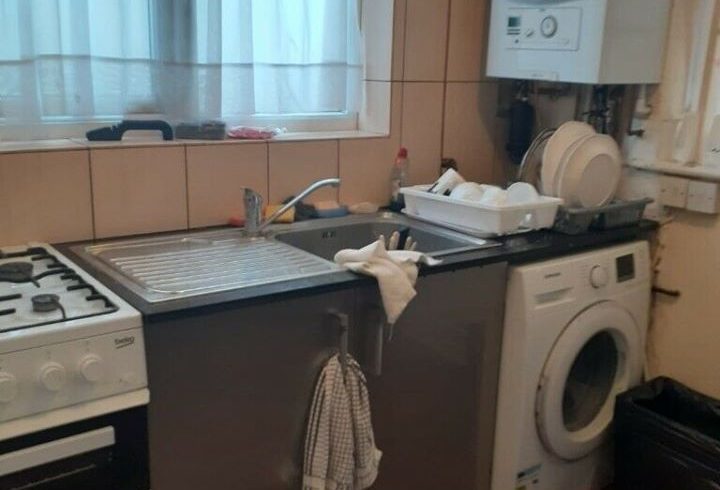 Chirie casa spatioasa cu 3/4 camere situata in zona Queensbury - Imagine 4 Chirie casa spatioasa cu 3/4 camere situata in zona Queensbury - Imagine 4