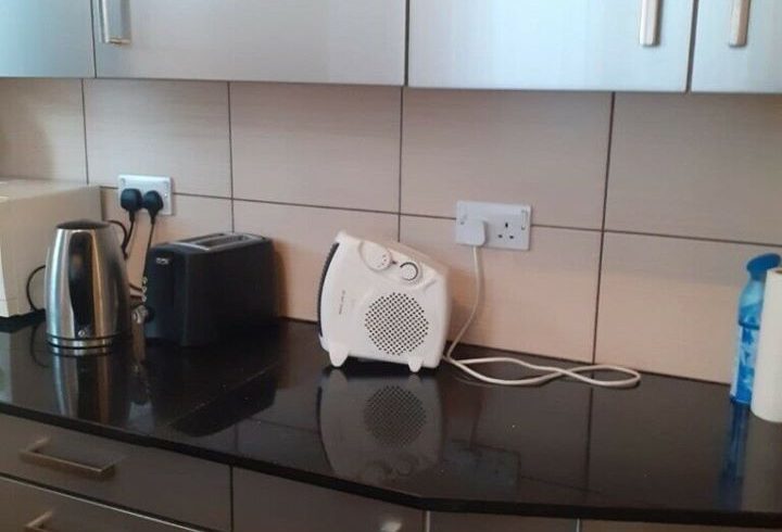 casa de inchiriat in Queensbury casa de inchiriat in Queensbury