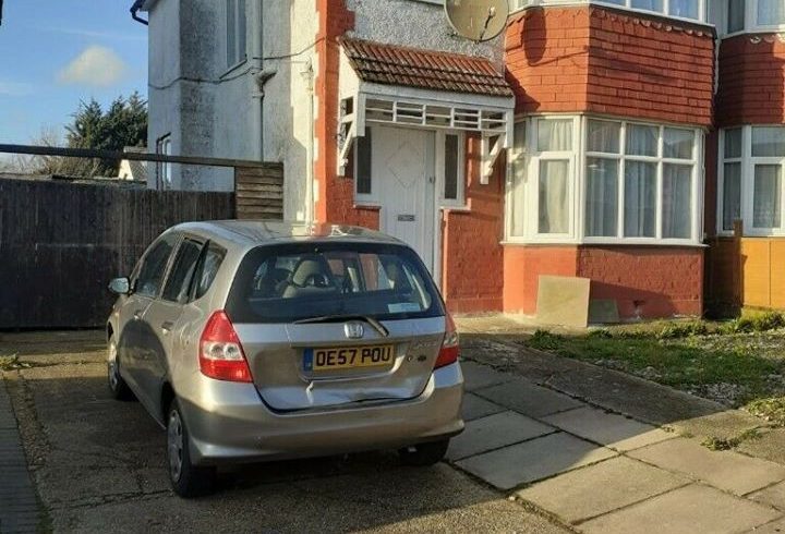 Chirie casa spatioasa cu 3/4 camere situata in zona Queensbury - Imagine 7 Chirie casa spatioasa cu 3/4 camere situata in zona Queensbury - Imagine 7