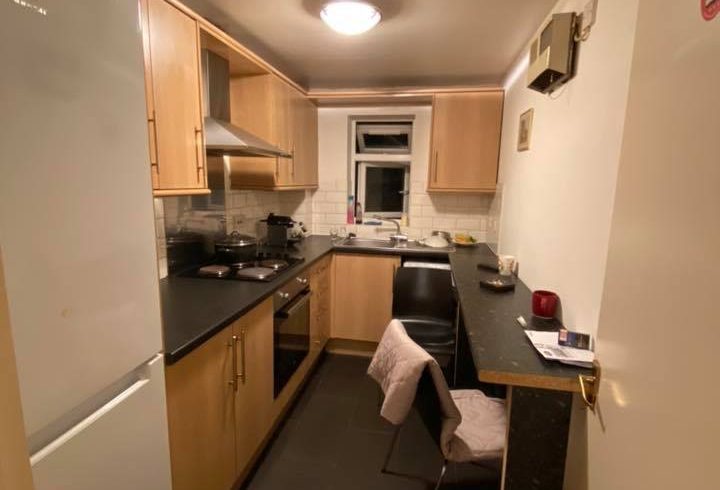 De inchiriat apartament cu o camera in zona Wembley - Imagine 2