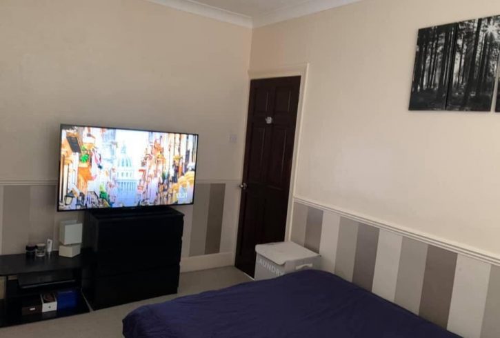 Se inchiriaza camera dubla in Barking - Imagine 2