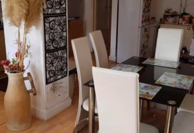 chirie camera dubla in HENDON