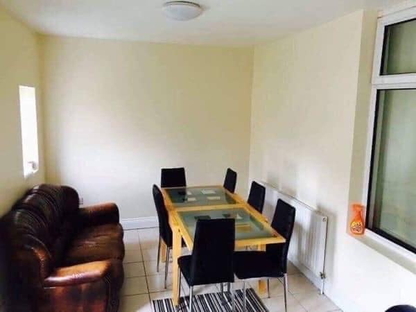 chirie camera dubla in Seven Kings