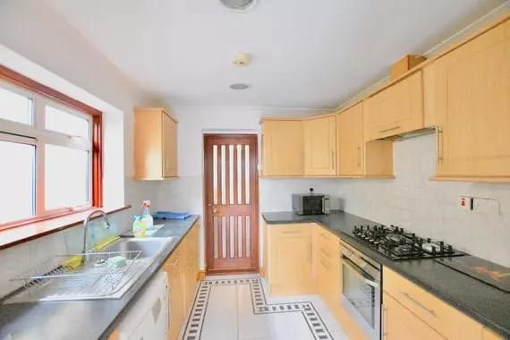 chirie camera dubla in Stratford