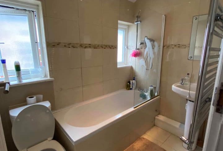 chirie casa 5 camere in HA8 chirie casa 5 camere in HA8