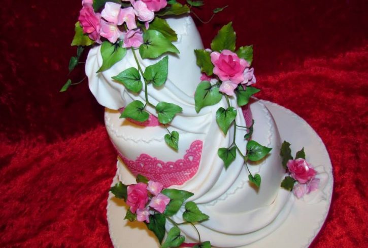 Torturi si prajituri pentru Nunti Botezuri Aniversari in Londra Torturi si prajituri pentru Nunti Botezuri Aniversari in Londra